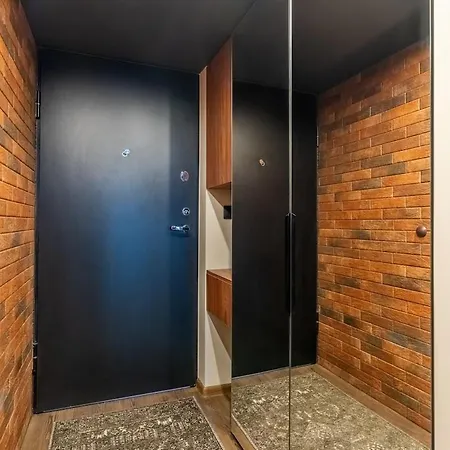 Soho Gallery Loft 437 *