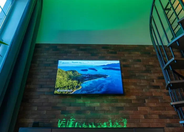 Soho Gallery Loft 437