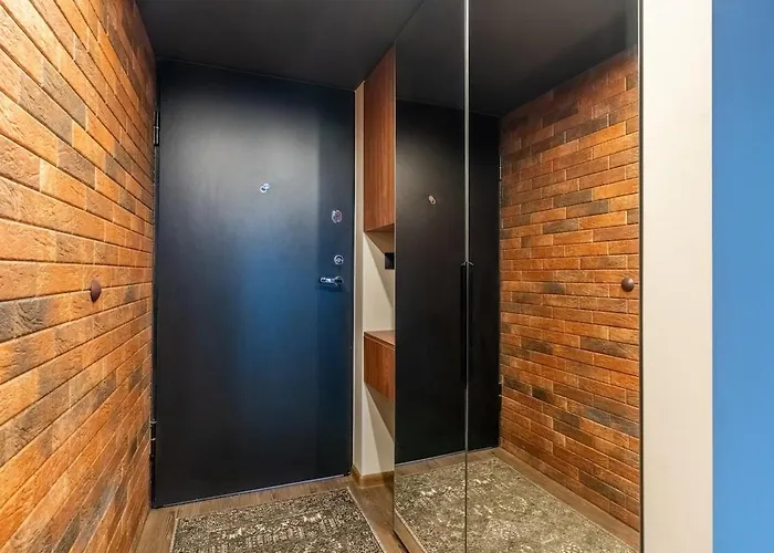 Soho Gallery Loft 437 *